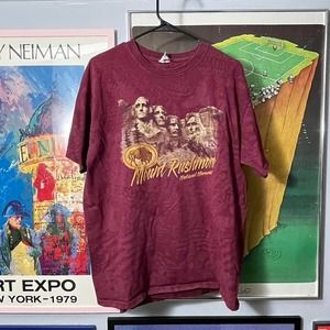 Vintage Patterned Mount Rushmore Tourist Tee - SIZE XL